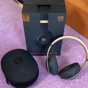 Beats by Dre Over-Ear Headphones - Shadow Gray and Gold